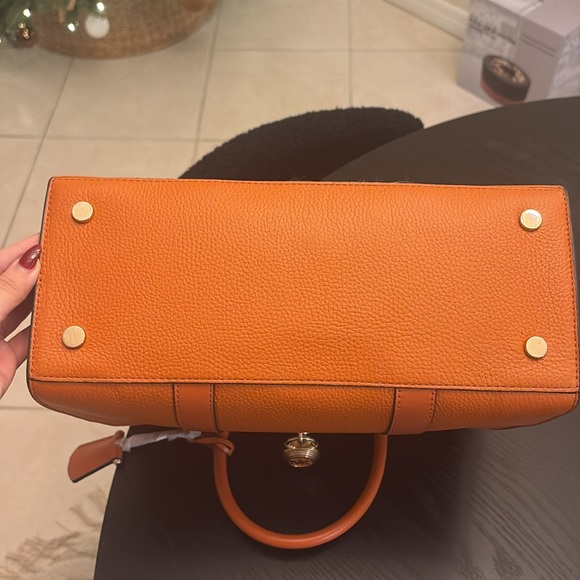 Michael Kors Nouveau Hamilton Large Burnt Orange Handbag NWT includes dust bag - Picture 4 of 5